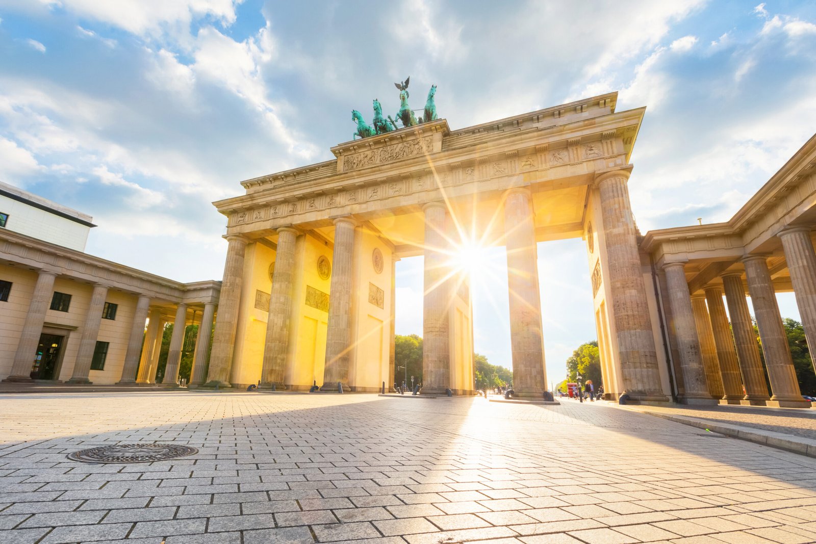 brandenburg gate in berlin germany