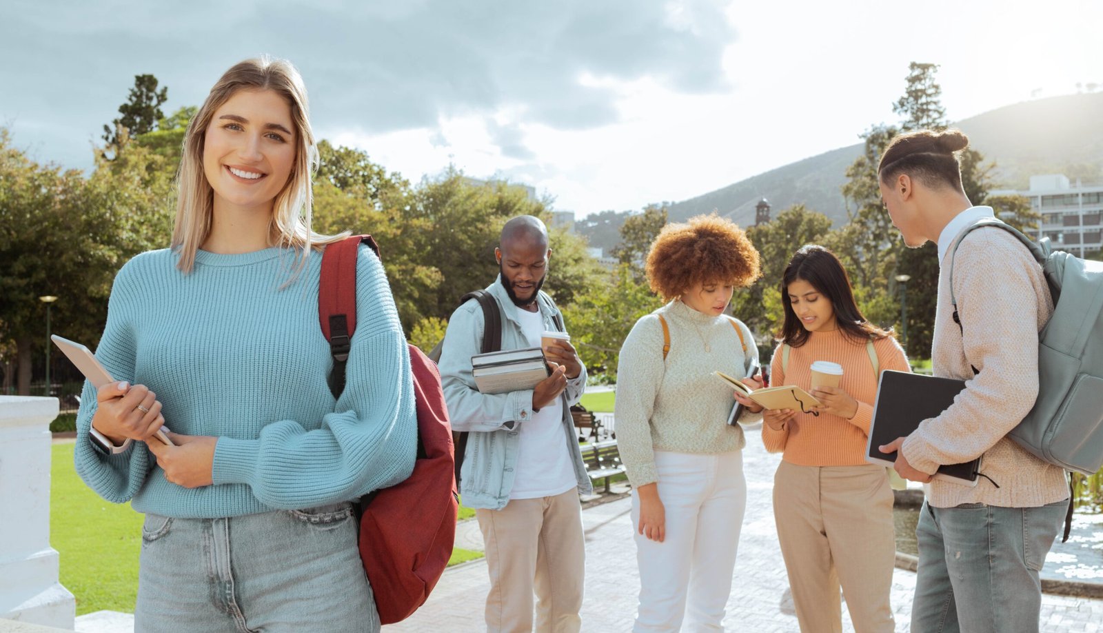 campus-woman-with-study-group